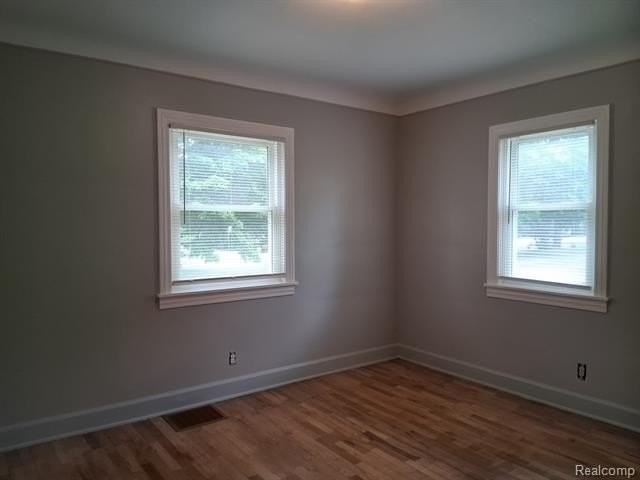 4418 Mccandlish Rd - Photo 7 of 14