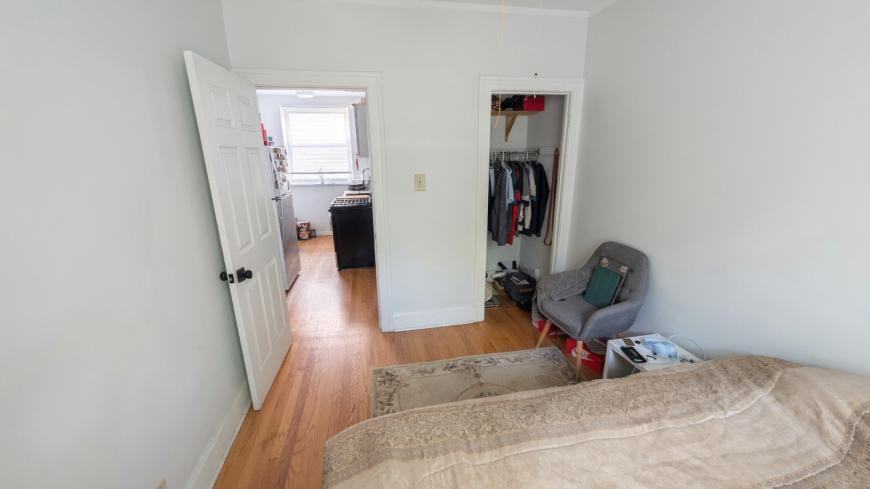 1222 W Victoria St - Photo 5 of 9