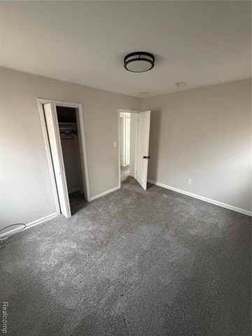 3887 Moore St Avenue - Photo 6 of 10