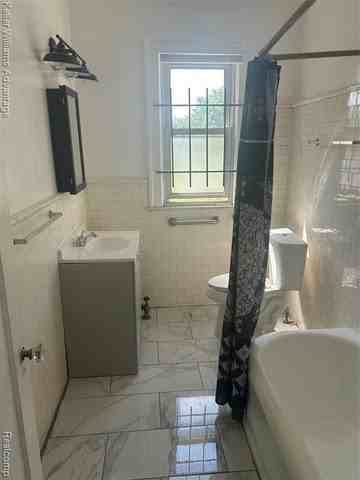 8627 Dexter Ave - Photo 6 of 8