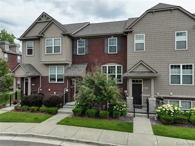 2817 Hartwick Dr - Photo 2 of 39
