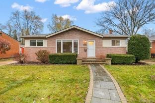 16996 Marguerite St - Photo 1 of 1