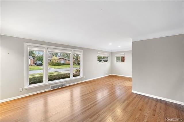 16996 Marguerite St - Photo 6 of 28