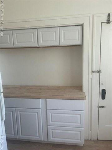 8625 Dexter Ave - Photo 3 of 8