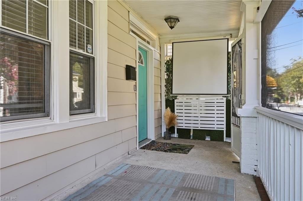 920 Oaklawn Ave - Photo 2 of 35