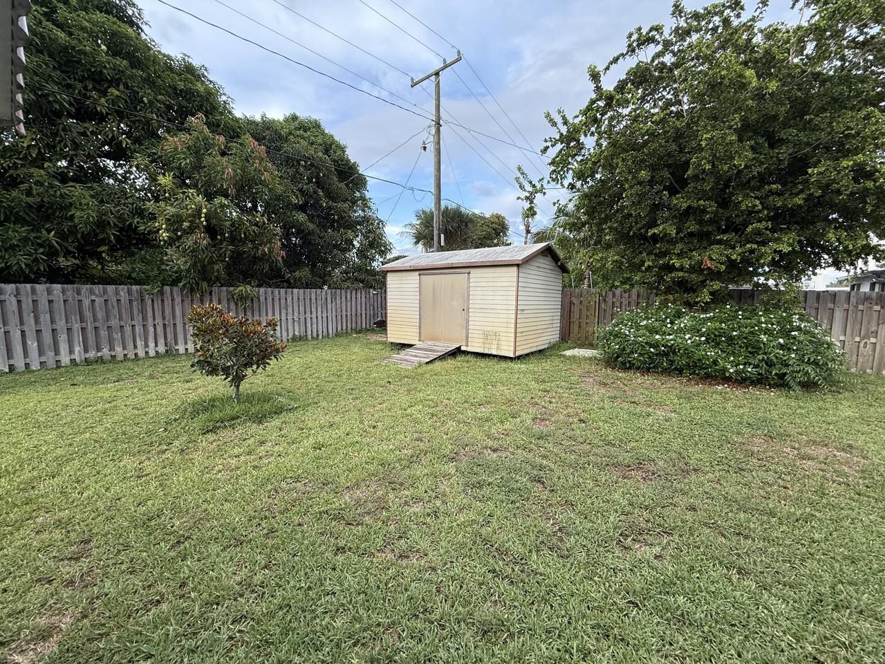 817 Elm Rd - Photo 4 of 15