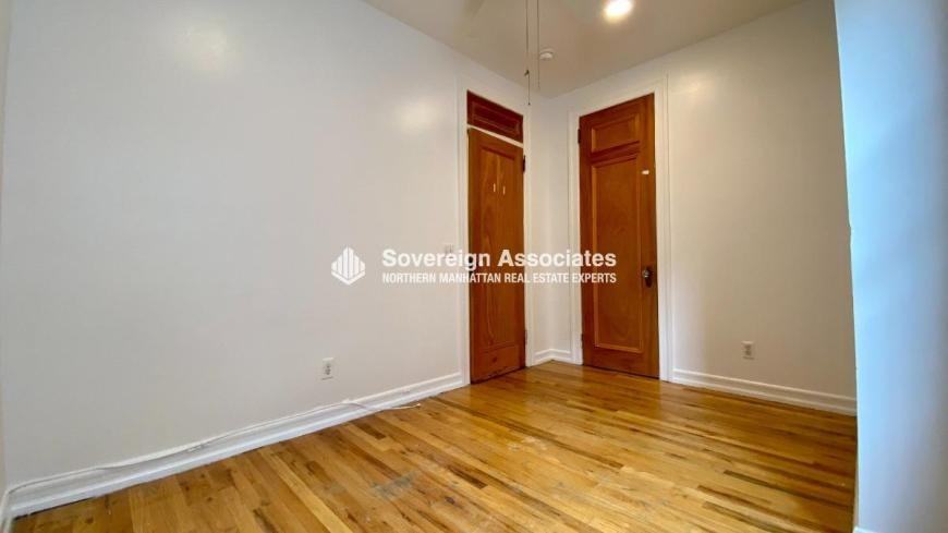 4305 Broadway - Photo 4 of 10