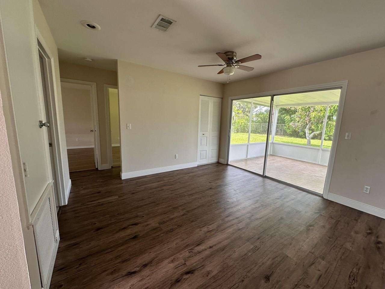 1331 Se Mohave St - Photo 3 of 12