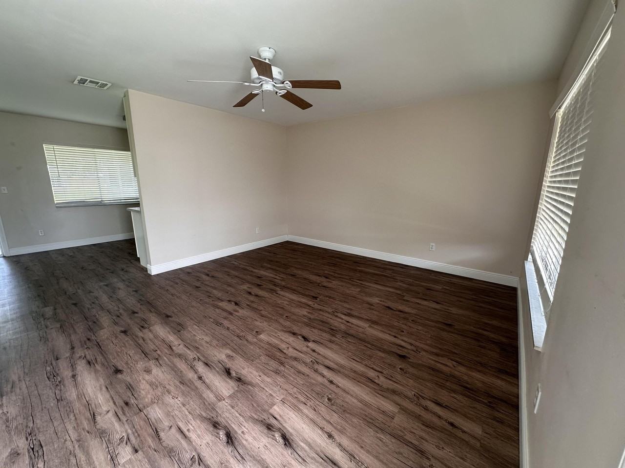 1331 Se Mohave St - Photo 4 of 12