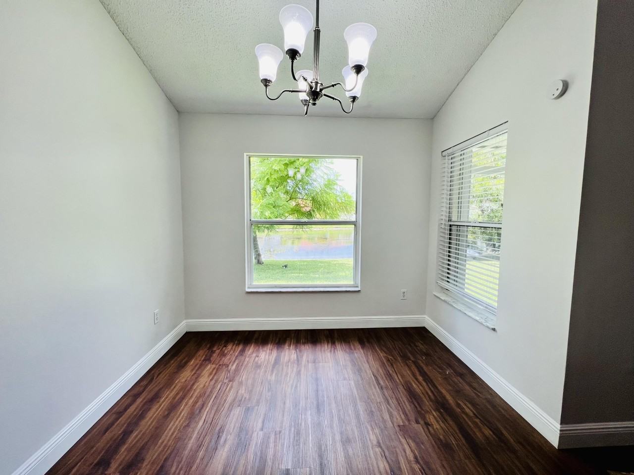 2485 Stonegate Dr - Photo 7 of 19