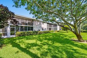 featured image of 4 Westwood Ave #204