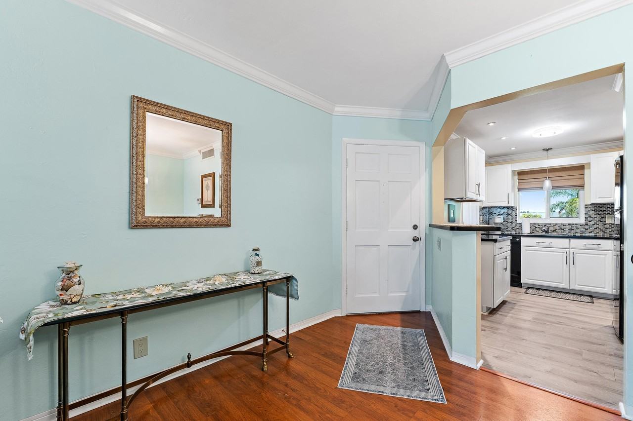 4 Westwood Ave #204 - Photo 5 of 38