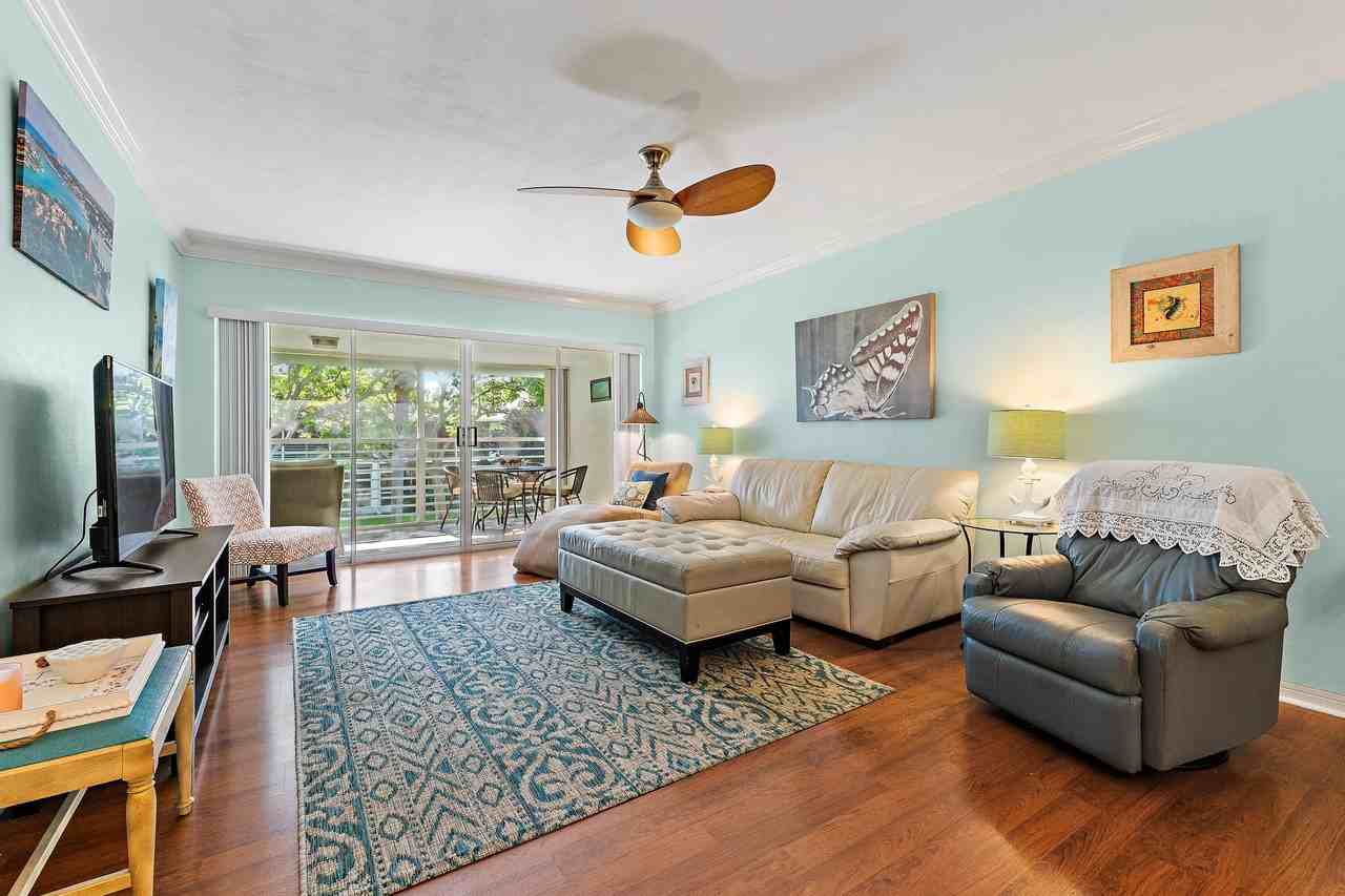 4 Westwood Ave #204 - Photo 6 of 38