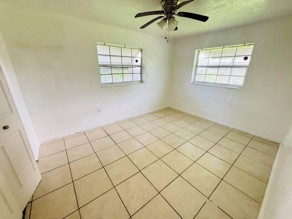6400 Nw 30th St - Photo 5 of 11