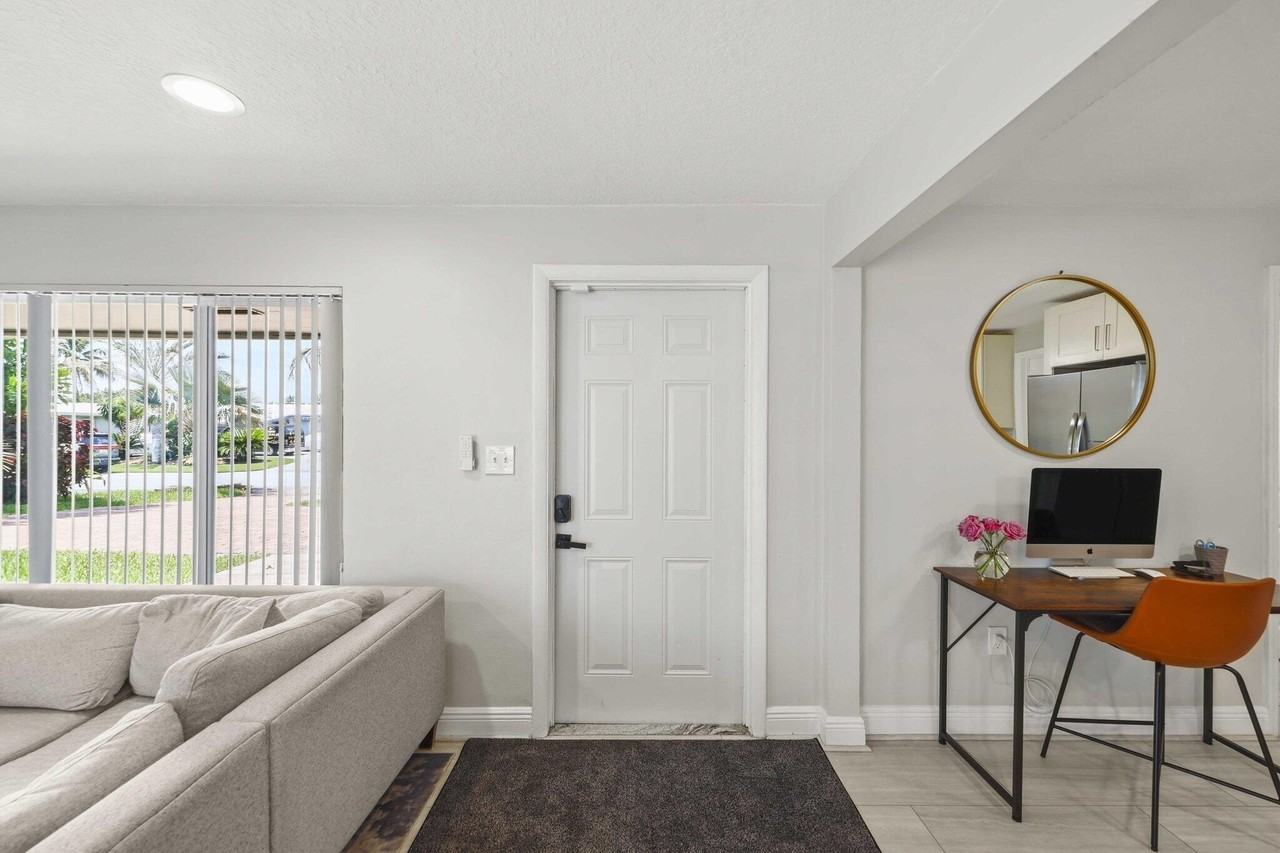 1710 Sw 4th Ave - Photo 7 of 50
