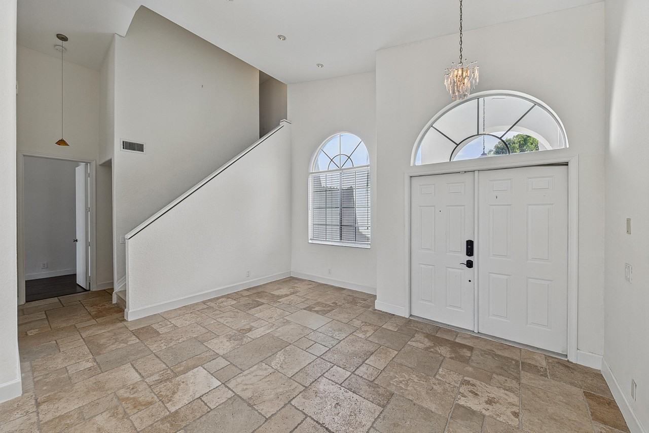 4583 Nw 7th Pl - Photo 7 of 50