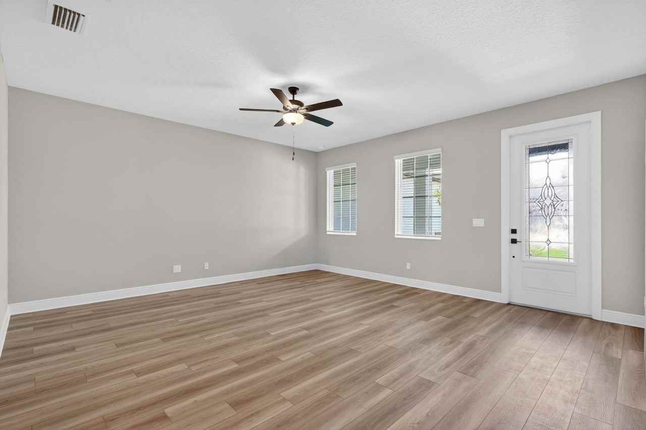 1808 Gaiety Way - Photo 2 of 32
