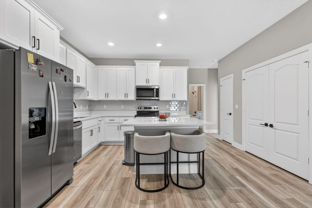 1808 Gaiety Way - Photo 3 of 32