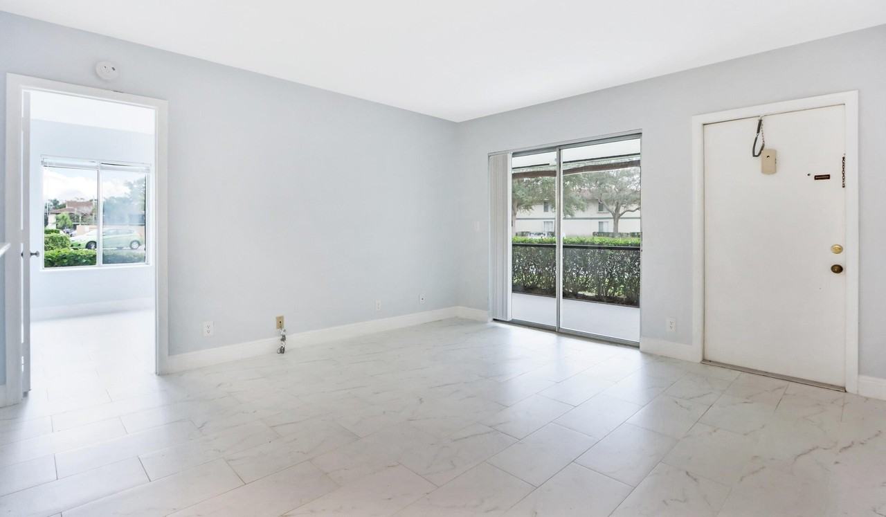 6313 Chasewood Dr #B - Photo 5 of 24