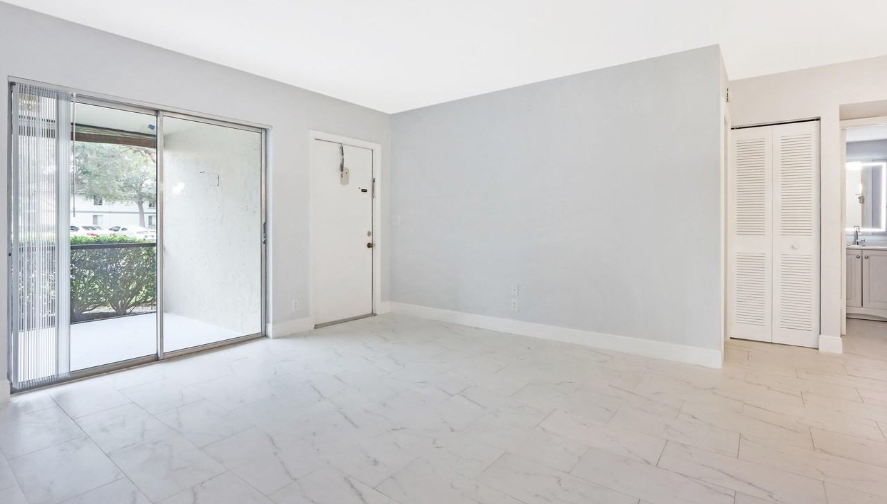 6313 Chasewood Dr #B - Photo 6 of 24