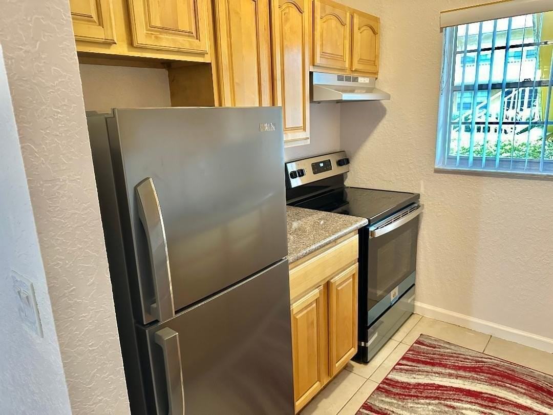 240 Croton Ave #110 - Photo 5 of 8