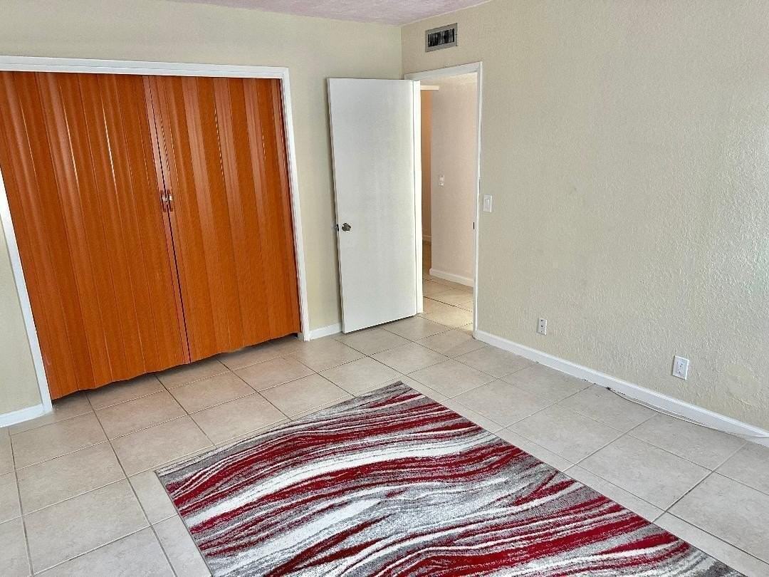 240 Croton Ave #110 - Photo 7 of 8
