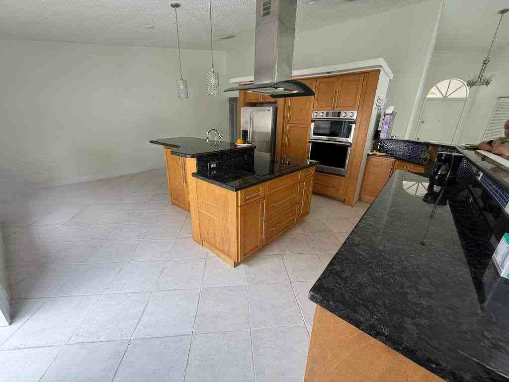 18171 Nw 18th St - Photo 3 of 5