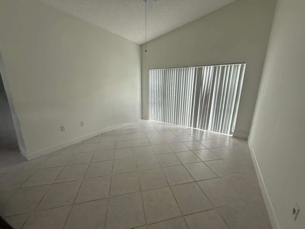 18171 Nw 18th St - Photo 5 of 5