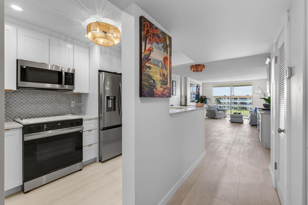 100 Paradise Harbour Blvd #307 - Photo 7 of 38