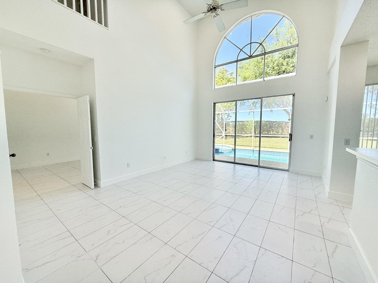 10875 Old Bridgeport Ln - Photo 4 of 39