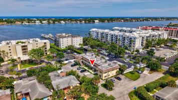 featured image of 1204 S Lake Dr #3