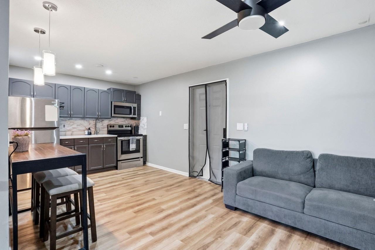 1204 S Lake Dr #3 - Photo 6 of 21