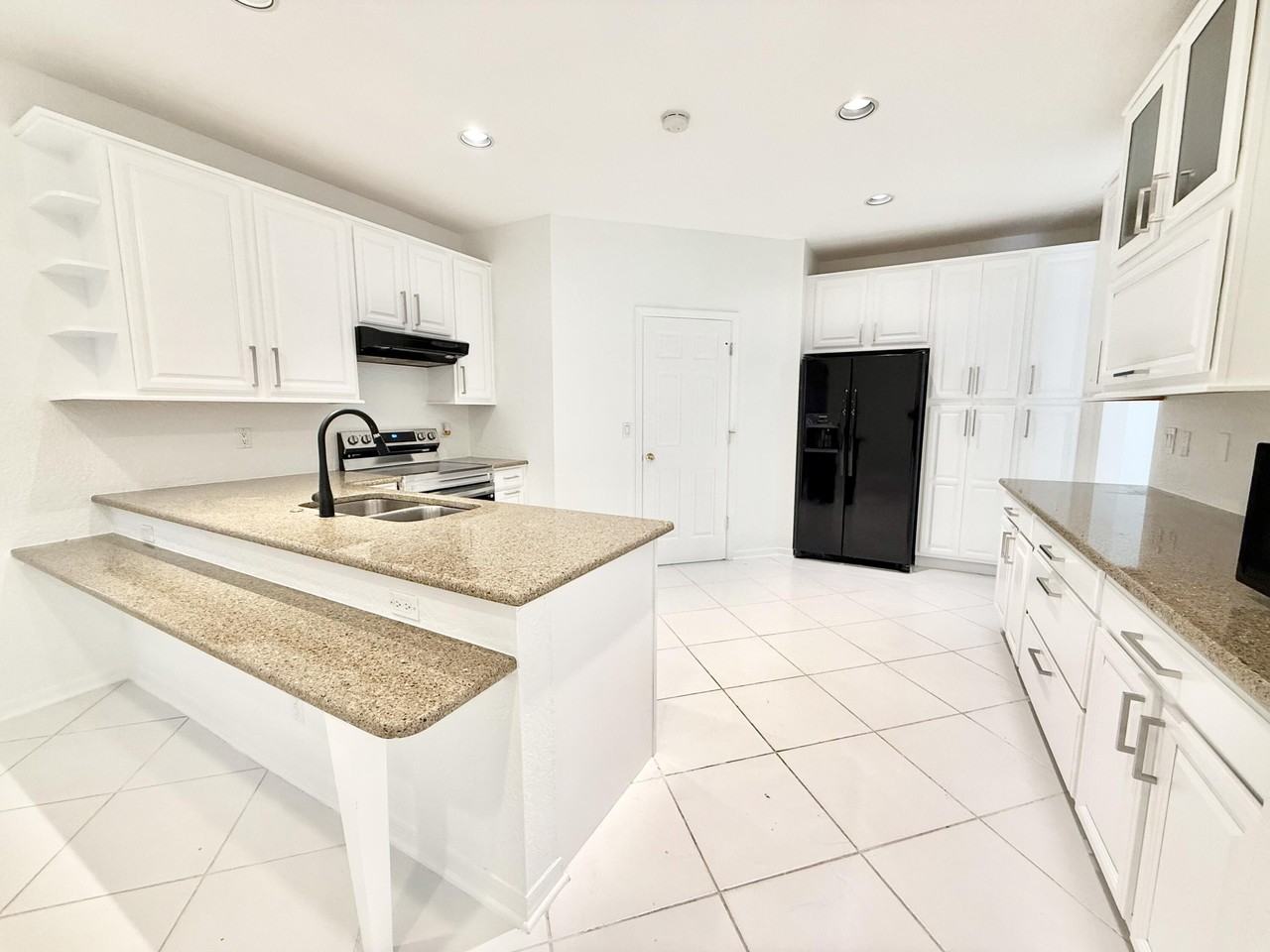 12310 Riverfalls Ct - Photo 3 of 30