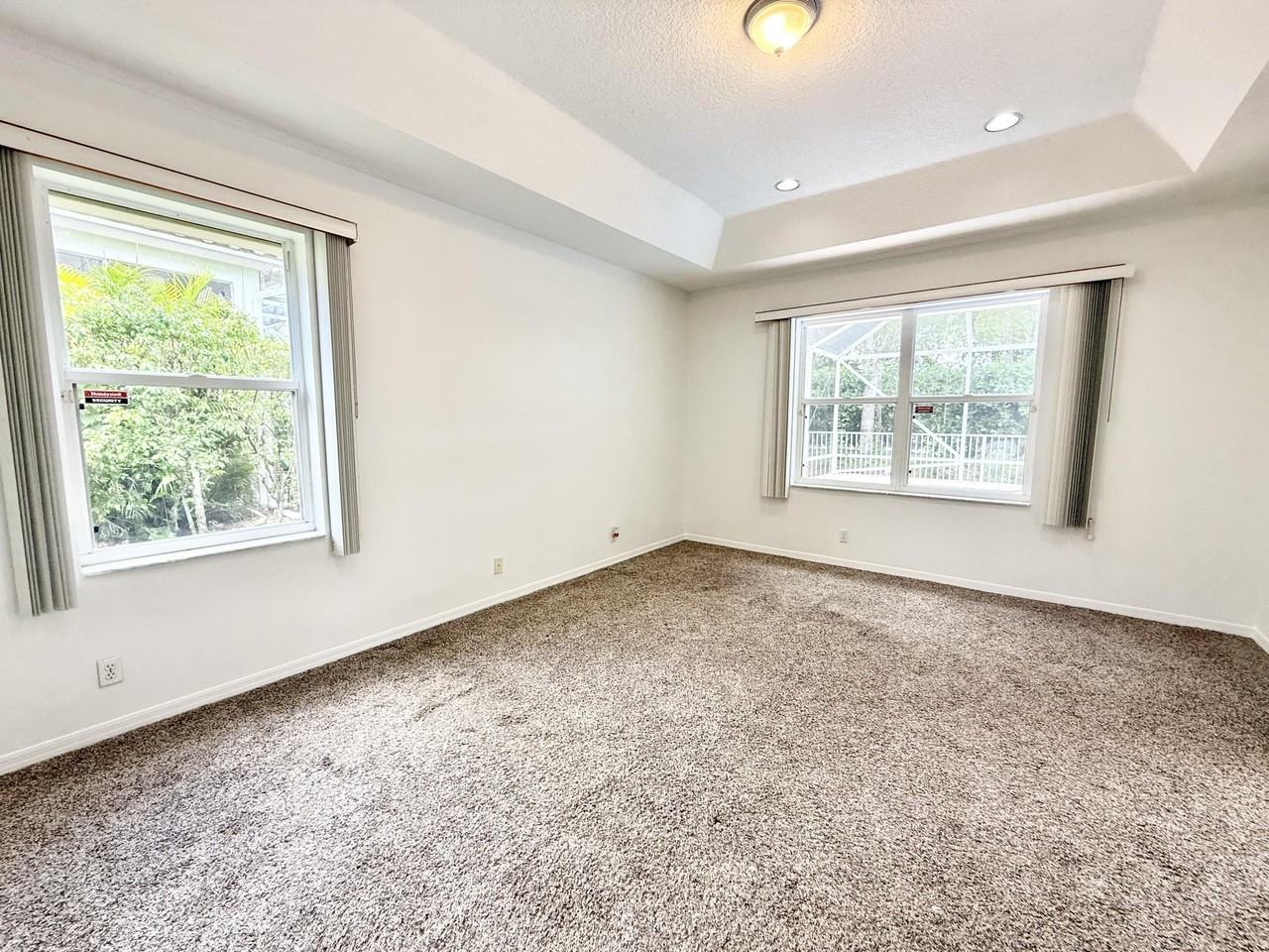 12310 Riverfalls Ct - Photo 5 of 30