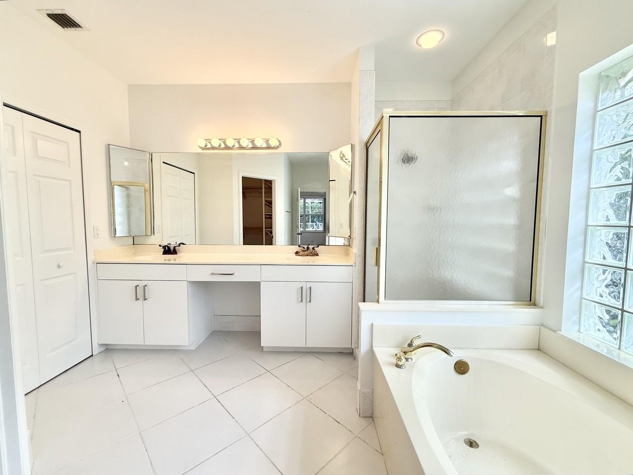 12310 Riverfalls Ct - Photo 7 of 30