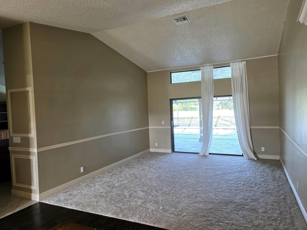 11630 Island Lakes Ln - Photo 5 of 34