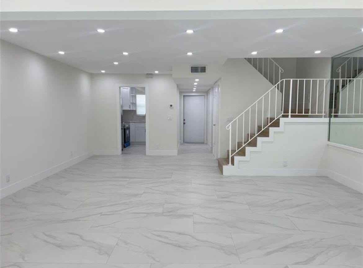 2801 N 34th Ave #16A - Photo 5 of 18