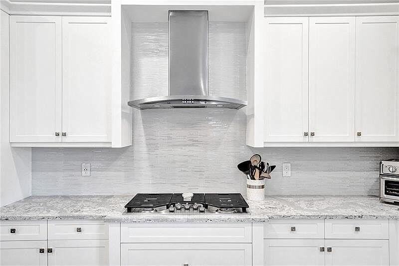 11720 Waterway Cir - Photo 5 of 50