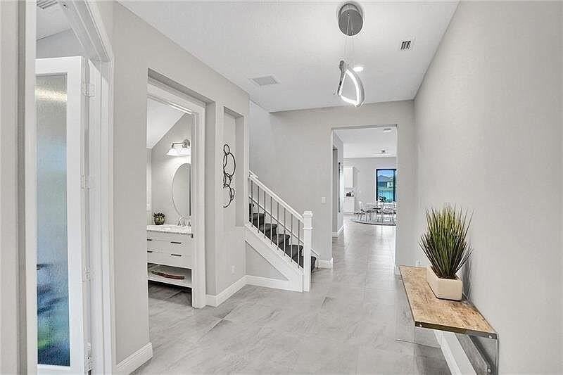 11720 Waterway Cir - Photo 6 of 50