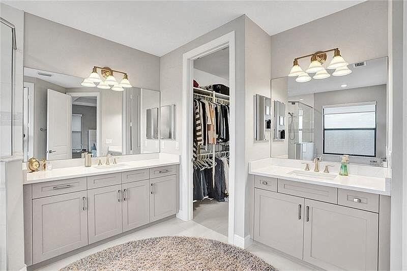 11720 Waterway Cir - Photo 7 of 50