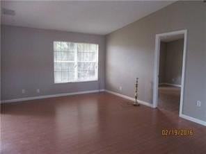 330 Lakewood Cir E #D - Photo 3 of 6