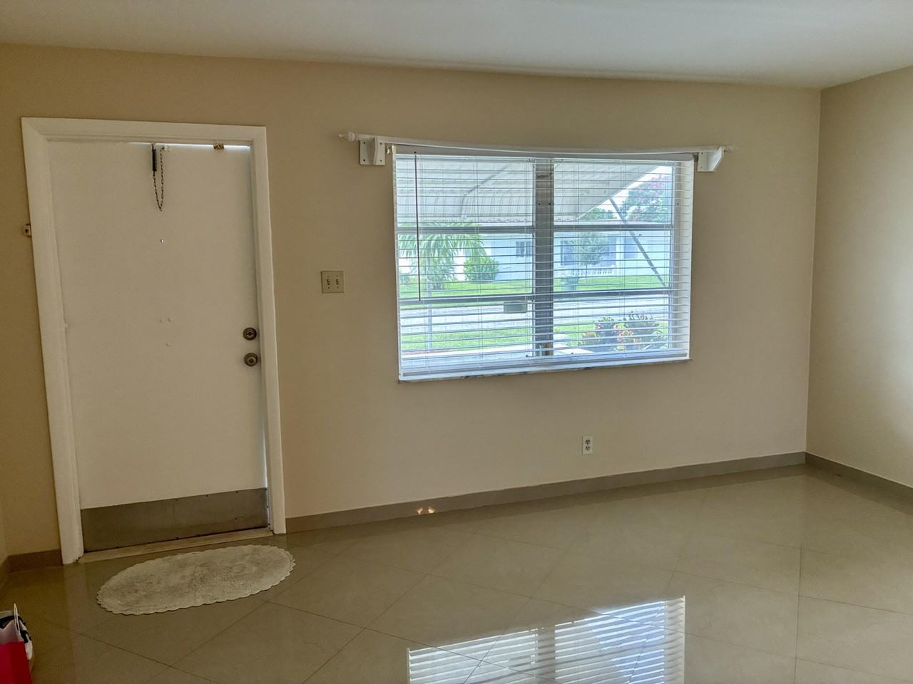 7470 Nw 7th Pl - Photo 2 of 28