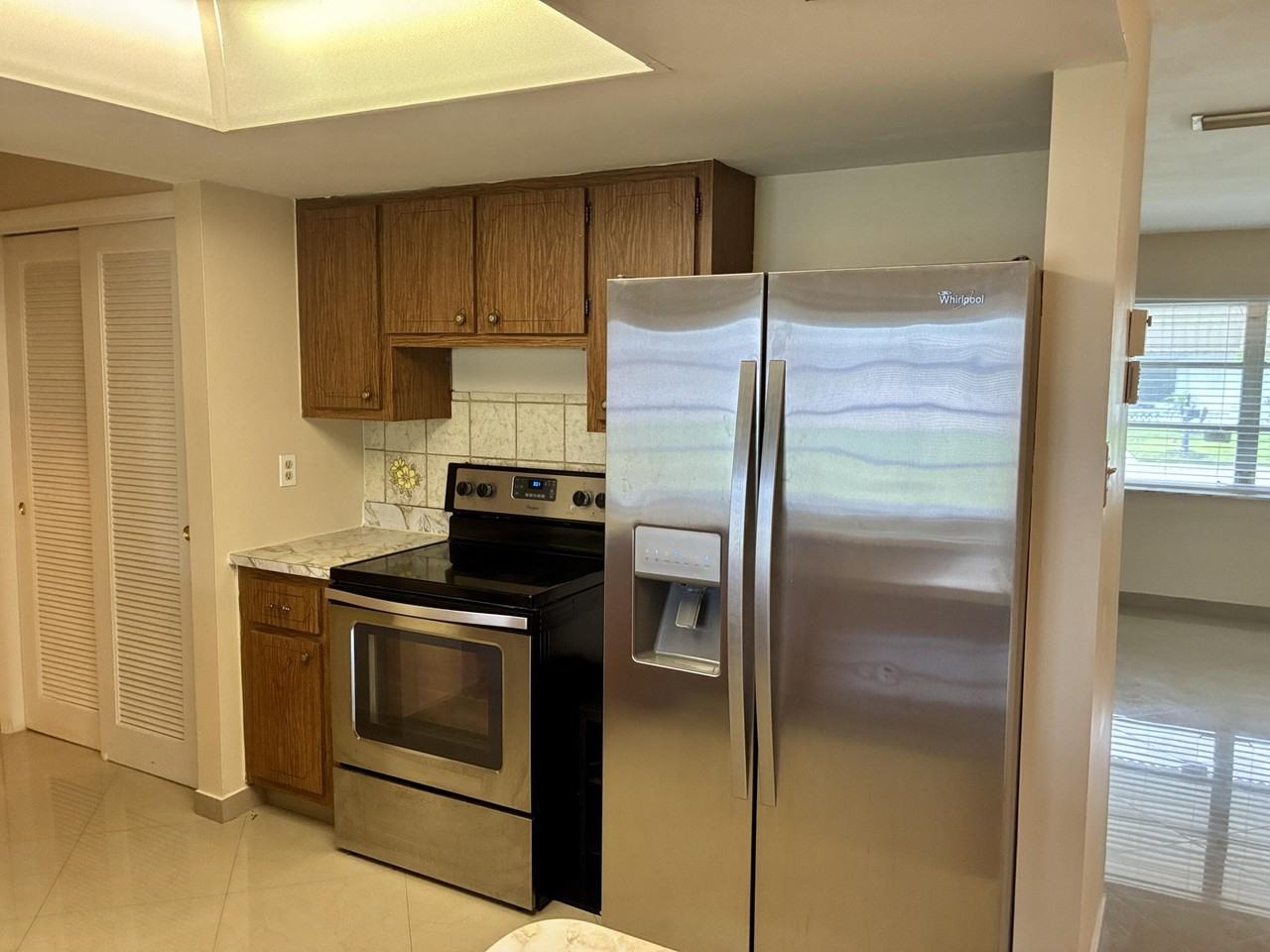 7470 Nw 7th Pl - Photo 5 of 28