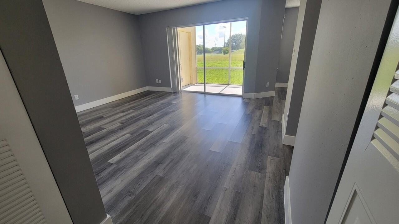 969 Coral Club Dr #969 - Photo 7 of 24