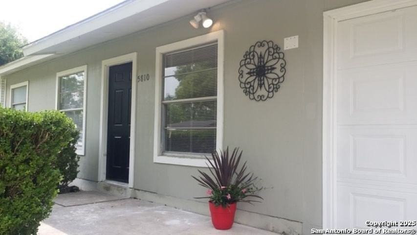 5810 Timberrock Dr - Photo 3 of 21