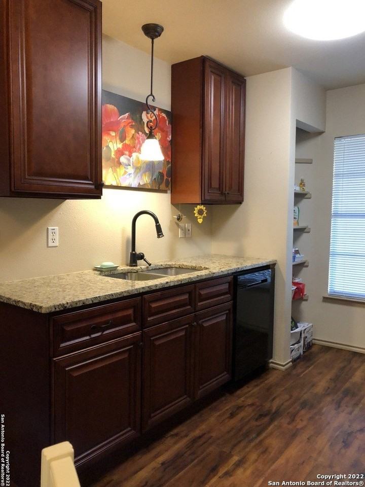 8214 Spring Town St - Photo 6 of 24