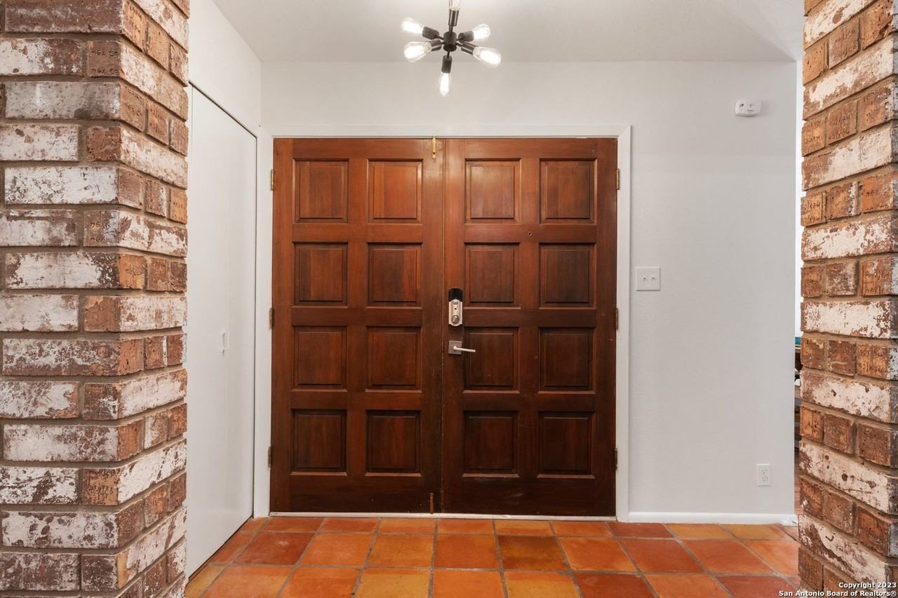 8318 Kyle Rote St - Photo 4 of 31