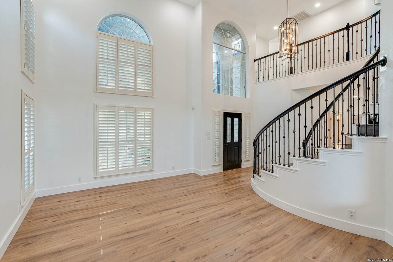 2842 Stokely Hl - Photo 4 of 18