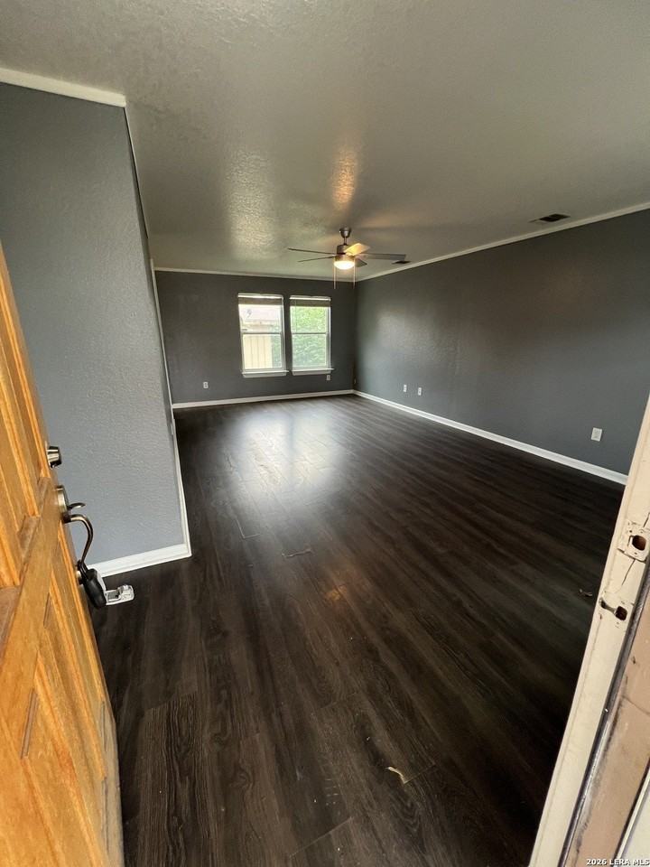 3604 Farallon Isle - Photo 5 of 31