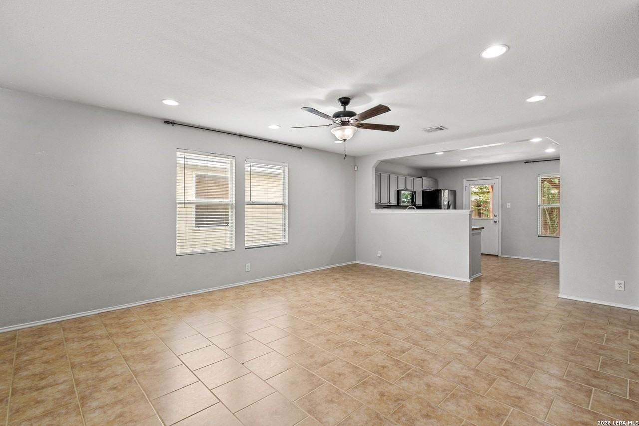 140 Katie Ct - Photo 5 of 20